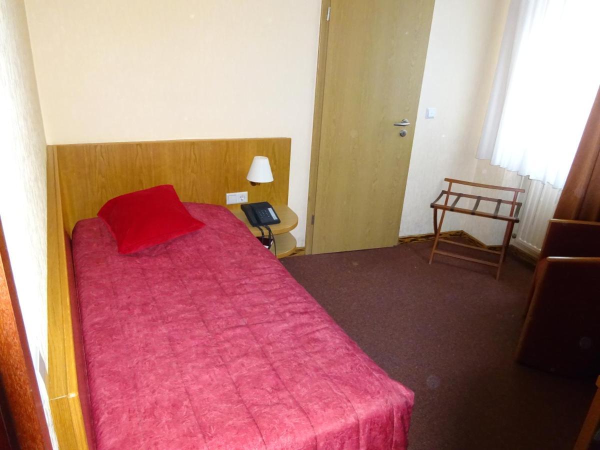 Hotel Op Der Bleech Larochette Εξωτερικό φωτογραφία